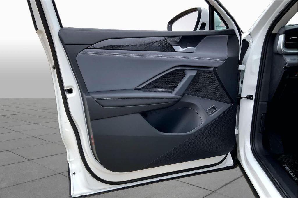 new 2026 Volkswagen Tiguan car, priced at $35,041