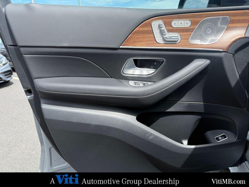 new 2025 Mercedes-Benz GLE 450 car, priced at $84,530