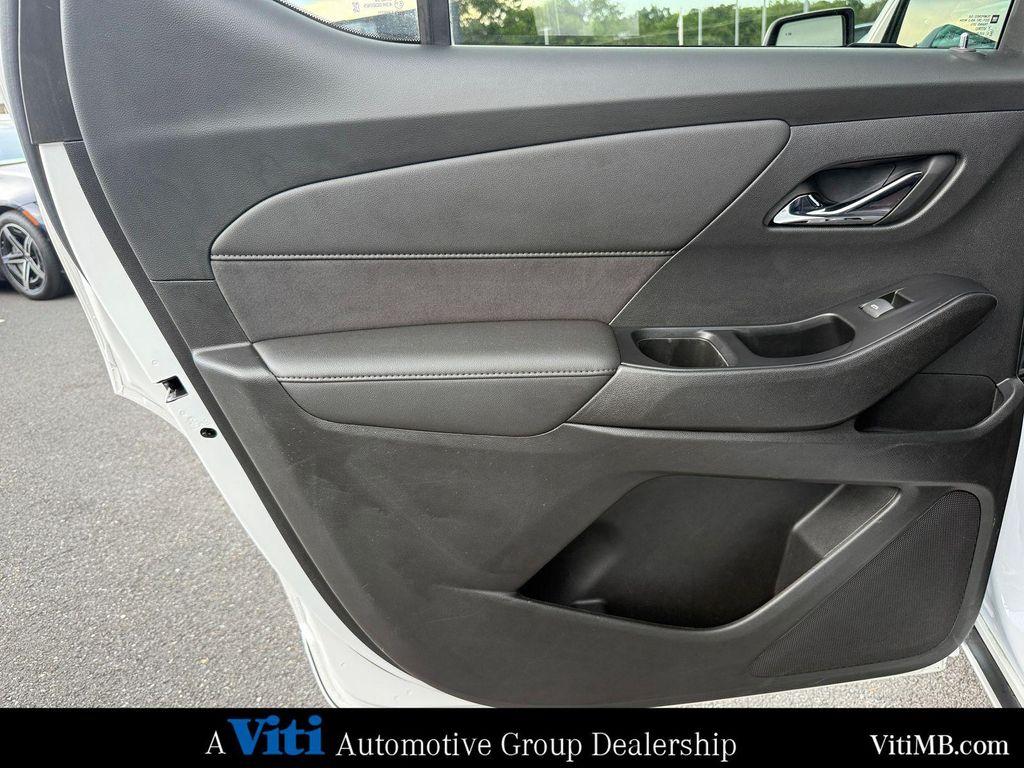 used 2023 Chevrolet Traverse car, priced at $38,582