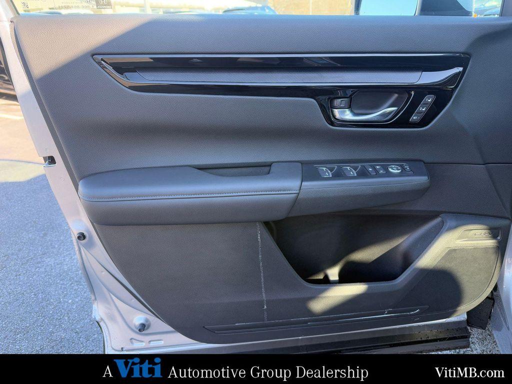 used 2025 Honda CR-V car, priced at $33,988