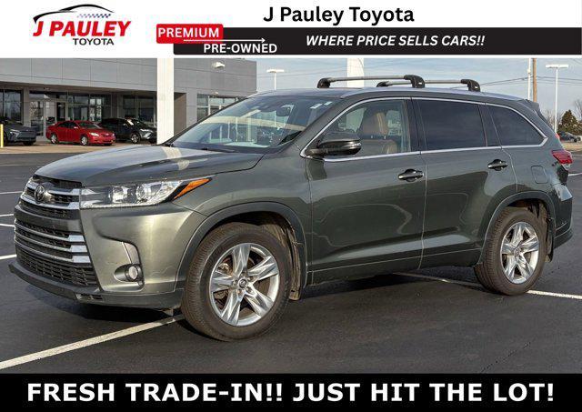 used 2017 Toyota Highlander car, priced at $17,844