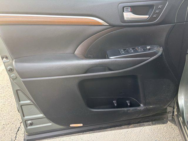 used 2017 Toyota Highlander car, priced at $17,844