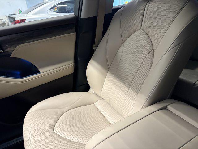 used 2021 Toyota Highlander car, priced at $32,974