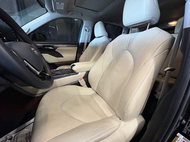used 2021 Toyota Highlander car, priced at $32,974