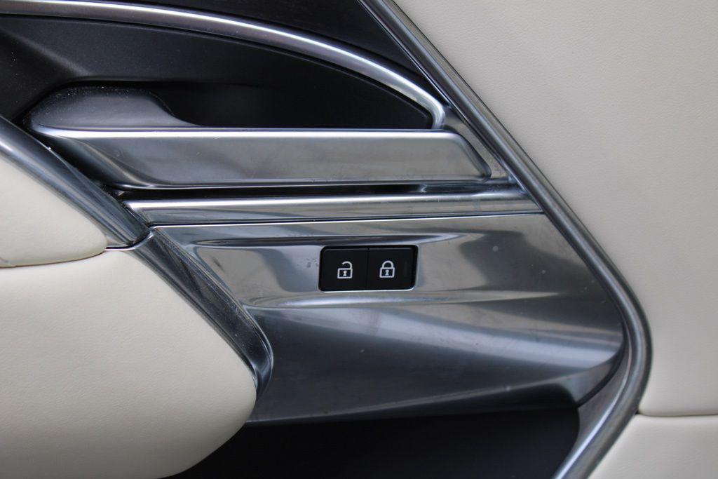 used 2023 Land Rover Range Rover car, priced at $90,549