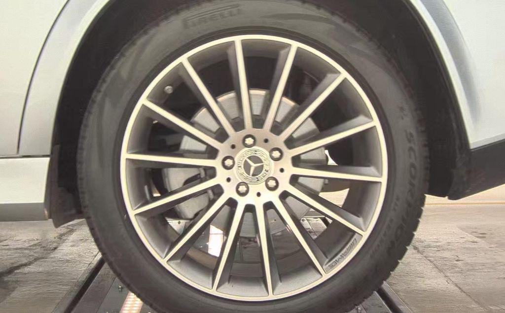 used 2024 Mercedes-Benz GLE 450 car, priced at $59,132
