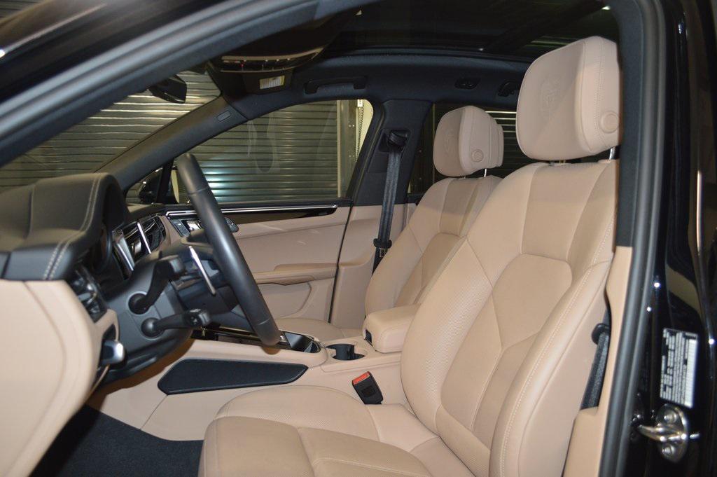 used 2025 Porsche Macan car