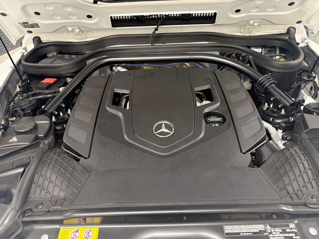 Mercedes-Benz G-Class view 31