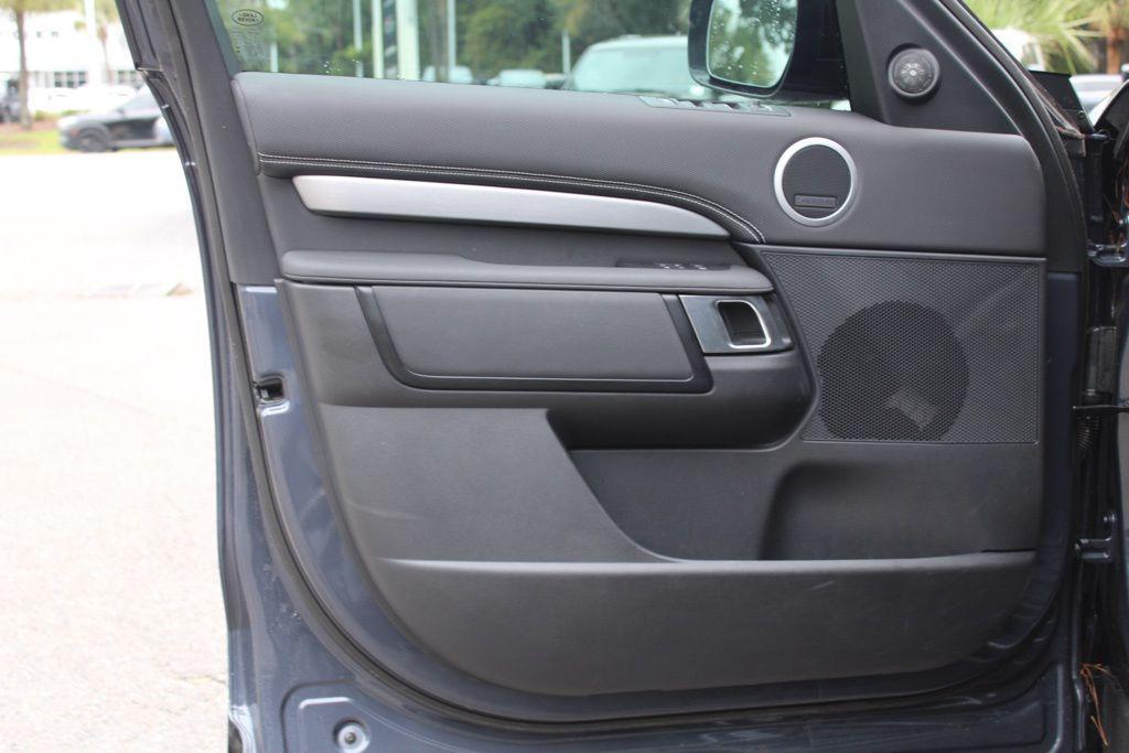 used 2025 Land Rover Discovery car, priced at $66,492