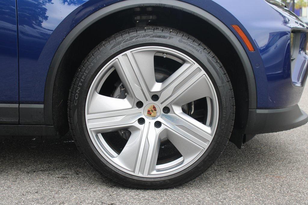 used 2024 Porsche Macan car, priced at $84,997