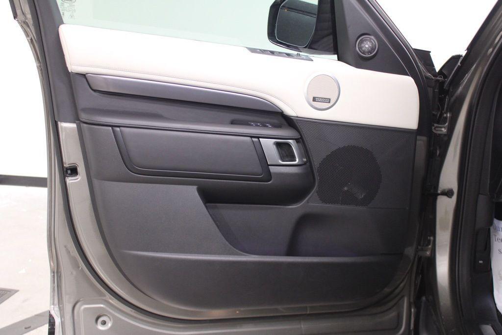used 2025 Land Rover Discovery car, priced at $80,794