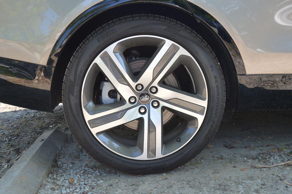 used 2023 Land Rover Discovery car, priced at $43,549