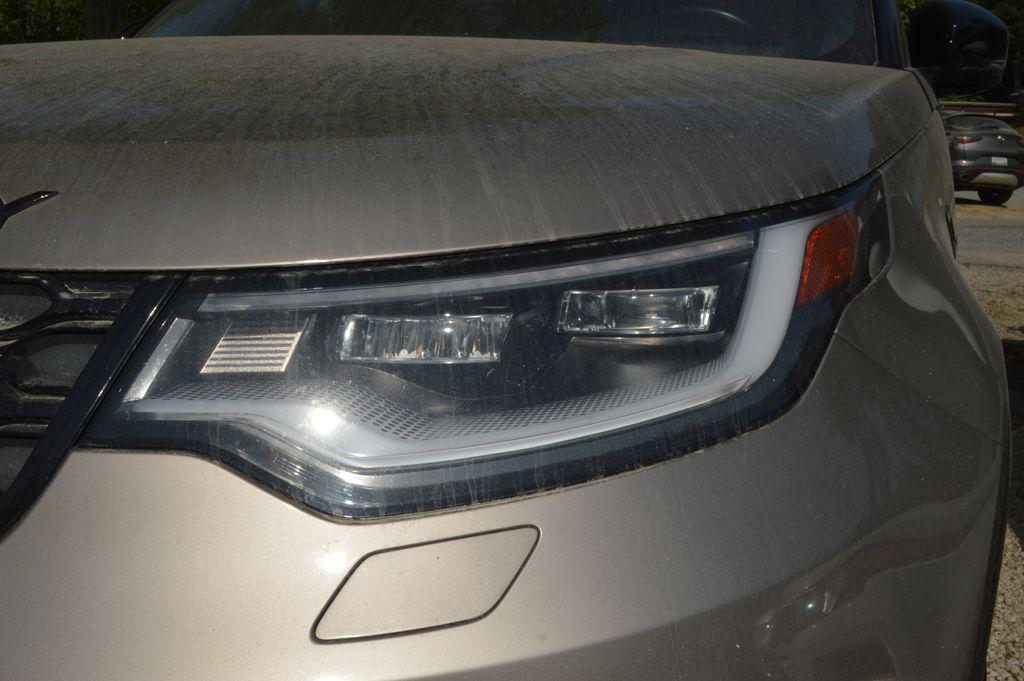 used 2023 Land Rover Discovery car, priced at $43,549
