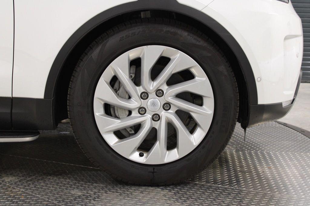 used 2025 Land Rover Discovery car, priced at $57,119