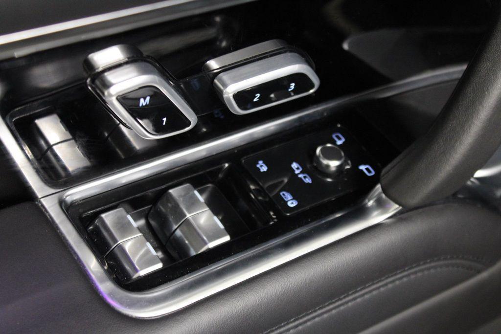 used 2023 Land Rover Range Rover car, priced at $104,987