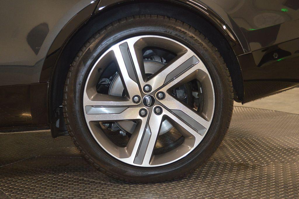 used 2025 Land Rover Discovery car, priced at $80,790