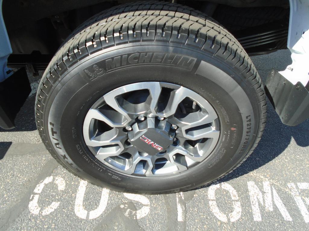 used 2024 GMC Sierra 2500 car, priced at $49,384