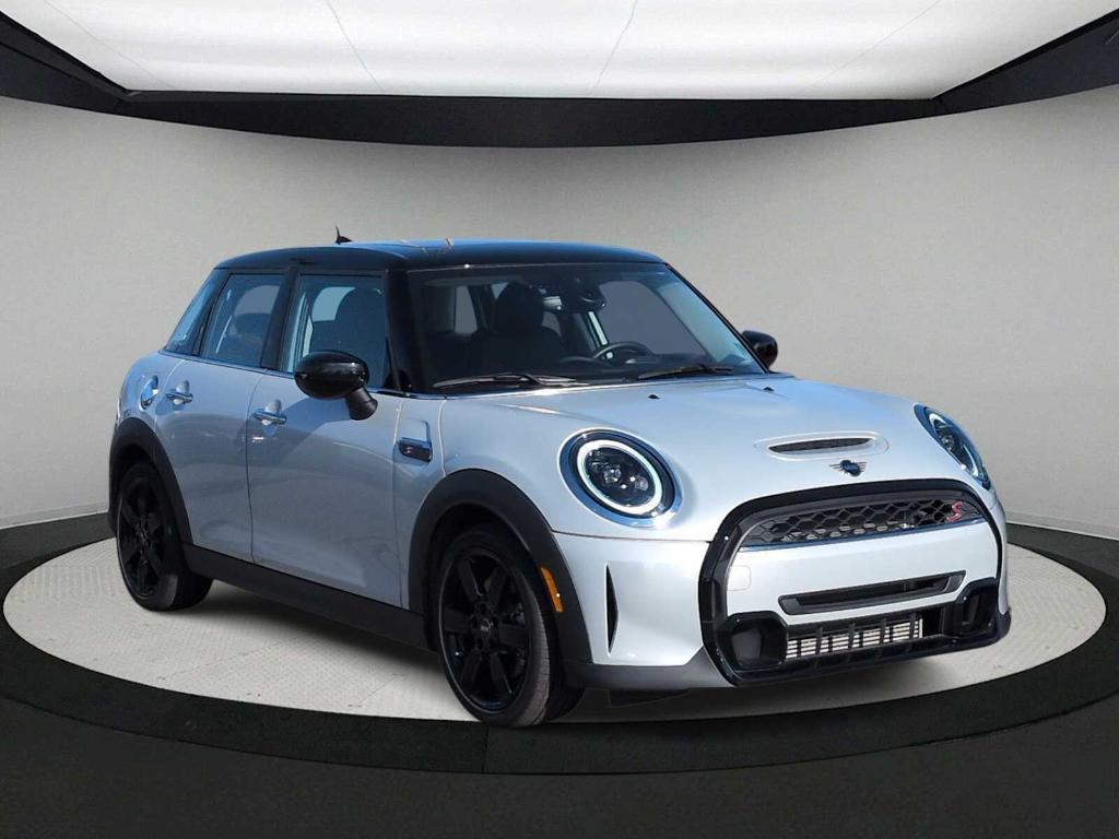 used 2023 MINI Hardtop car, priced at $24,300