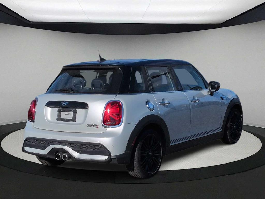 used 2022 MINI Hardtop car, priced at $23,500