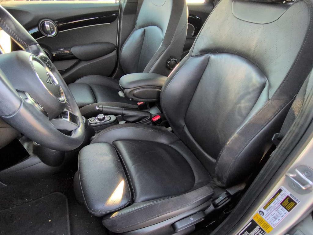 used 2022 MINI Hardtop car, priced at $23,500