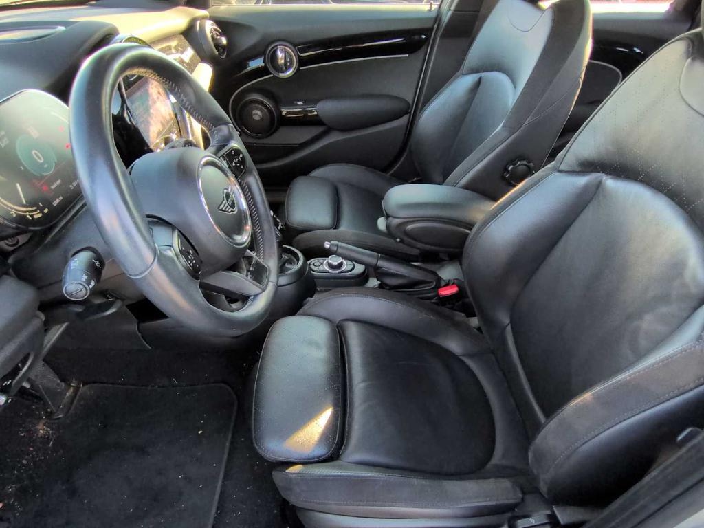 used 2022 MINI Hardtop car, priced at $23,500