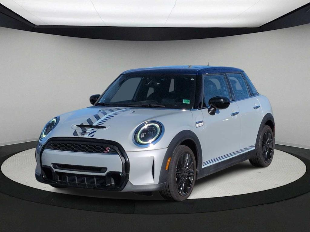 used 2022 MINI Hardtop car, priced at $23,500
