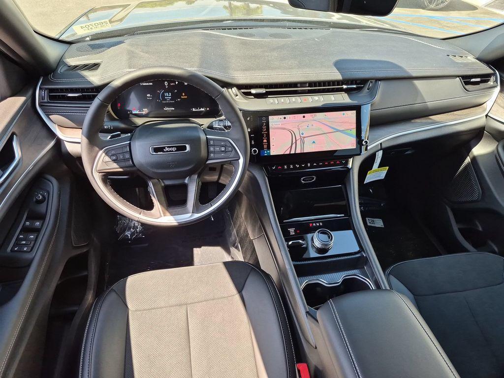 new 2026 Jeep Grand Cherokee car, priced at $39,435