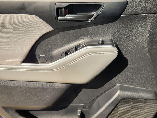 used 2023 Toyota Highlander car, priced at $30,193