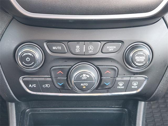 used 2019 Jeep Cherokee car, priced at $16,572