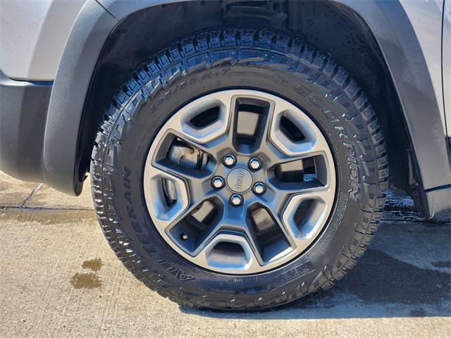used 2019 Jeep Cherokee car, priced at $16,572