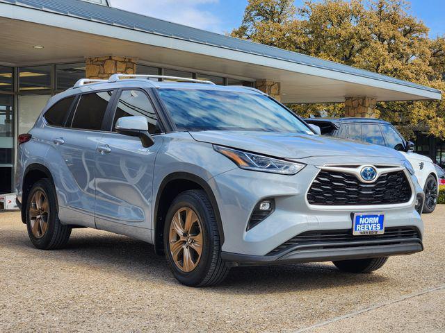 used 2023 Toyota Highlander Hybrid car, priced at $31,991
