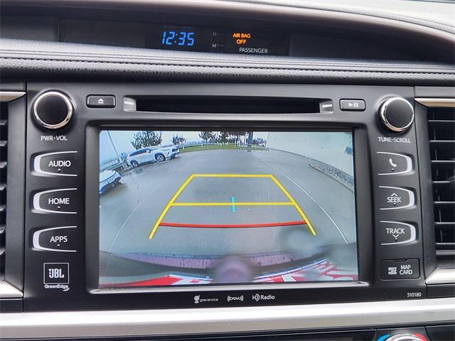 used 2018 Toyota Highlander car, priced at $24,872