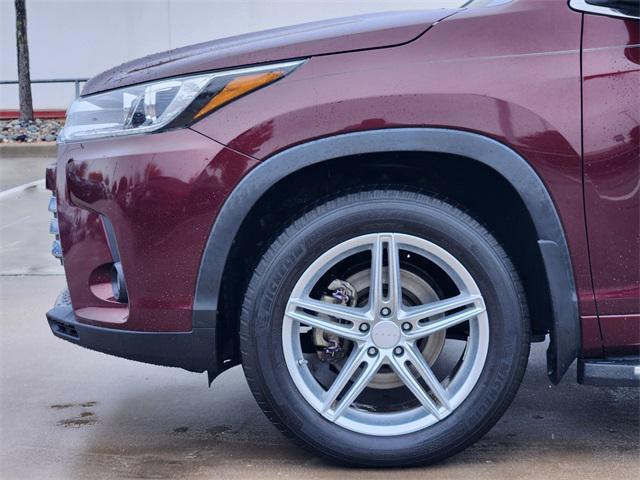 used 2018 Toyota Highlander car, priced at $24,872