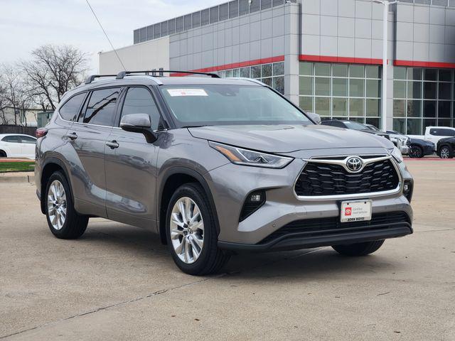 used 2026 Toyota Highlander car, priced at $50,993