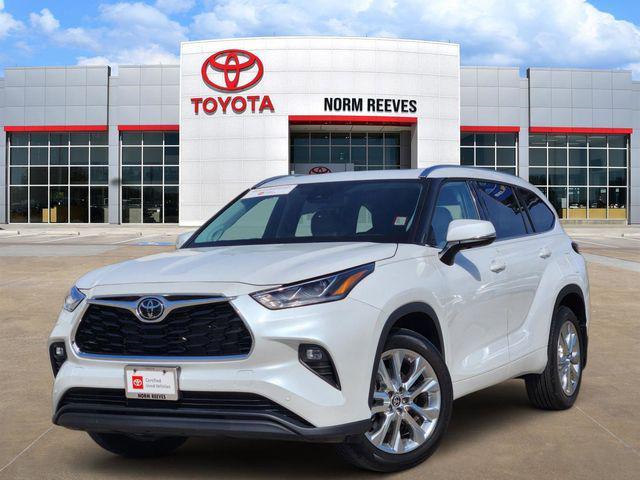used 2024 Toyota Highlander car, priced at $47,491