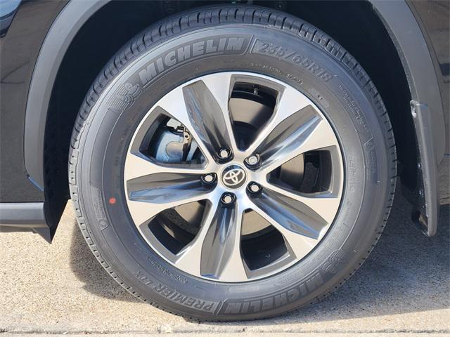 new 2026 Toyota Highlander car, priced at $45,512