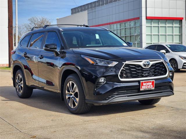 new 2026 Toyota Highlander car, priced at $45,512