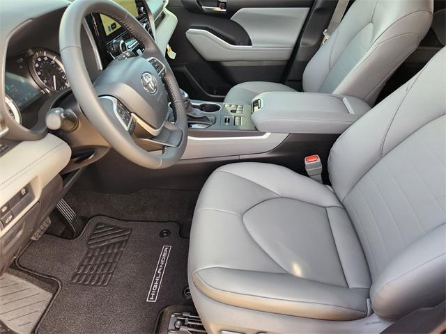 new 2026 Toyota Highlander car, priced at $45,512