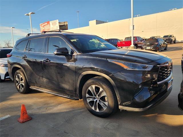 used 2021 Toyota Highlander Hybrid car, priced at $27,991