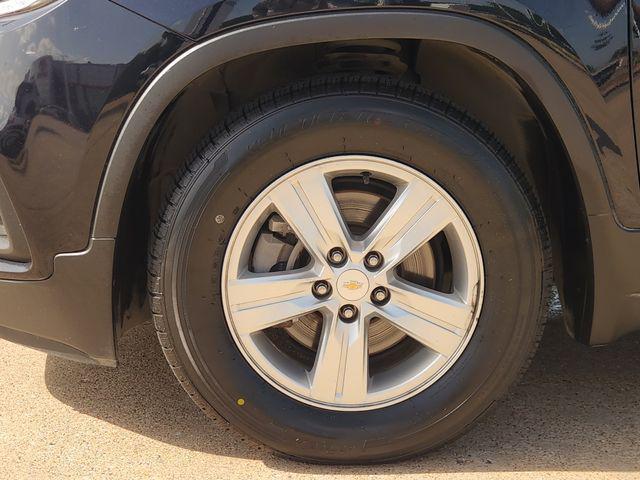 used 2022 Chevrolet Trax car, priced at $17,101