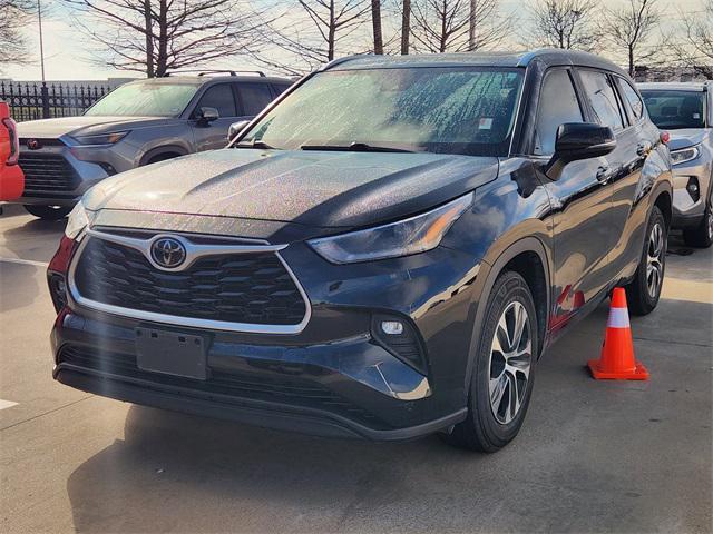 used 2021 Toyota Highlander car, priced at $25,691