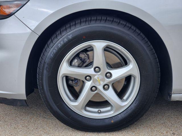 used 2018 Chevrolet Malibu car, priced at $14,291