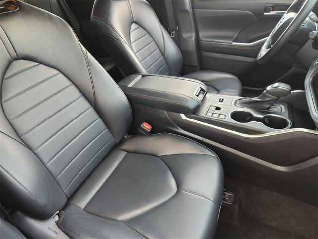 used 2023 Toyota Highlander car, priced at $35,241