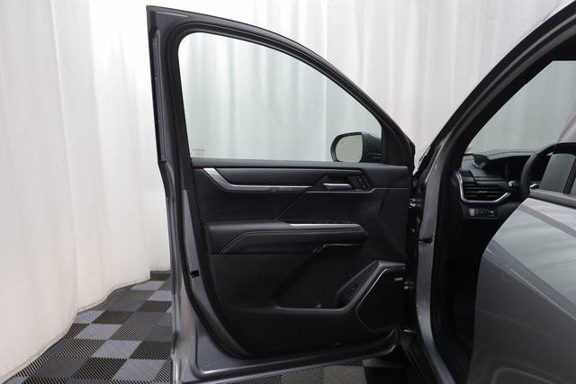 used 2025 GMC Acadia car, priced at $33,528