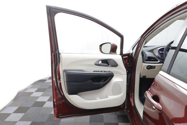 used 2021 Chrysler Pacifica car, priced at $17,313