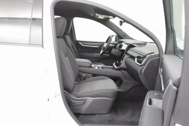 used 2025 GMC Acadia car, priced at $32,157