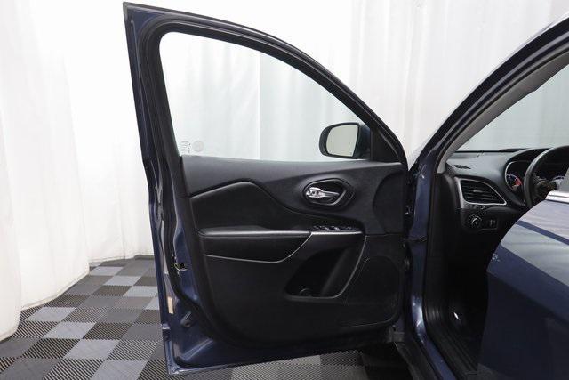 used 2019 Jeep Cherokee car, priced at $14,322