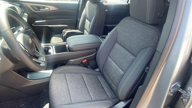 new 2026 Chevrolet Traverse car, priced at $38,720