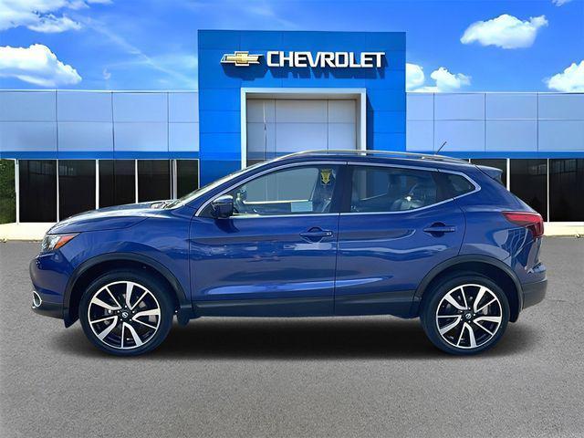 used 2017 Nissan Rogue Sport car, priced at $15,404