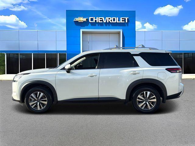 used 2024 Nissan Pathfinder car, priced at $30,995